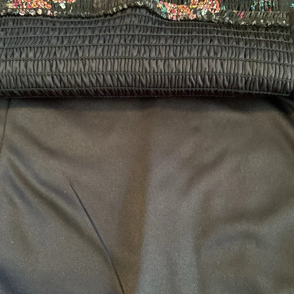 Torrid Black Black Paisley Sleeveless Smocked Sweetheart Neck Tank Top 3532 - Picture 9 of 11
